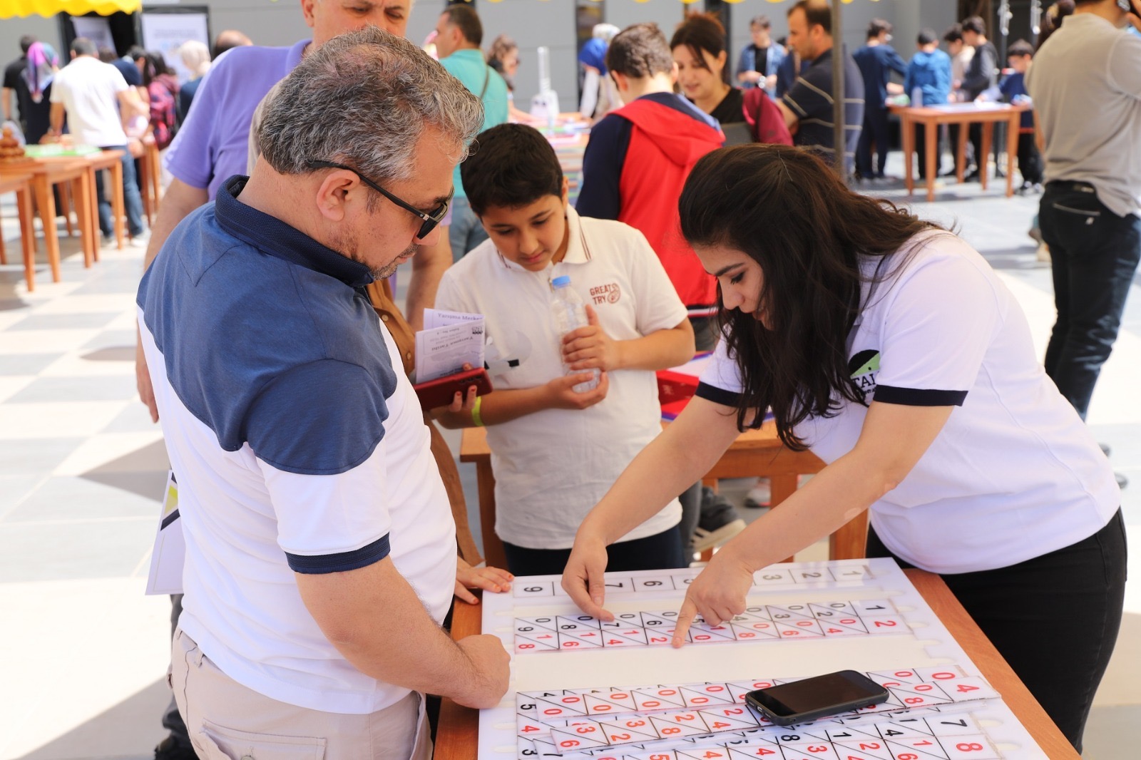 Başkan Çiftçi, Uluslararası Yarışmaya Katılan Öğrencilerle Bir Araya Geldi