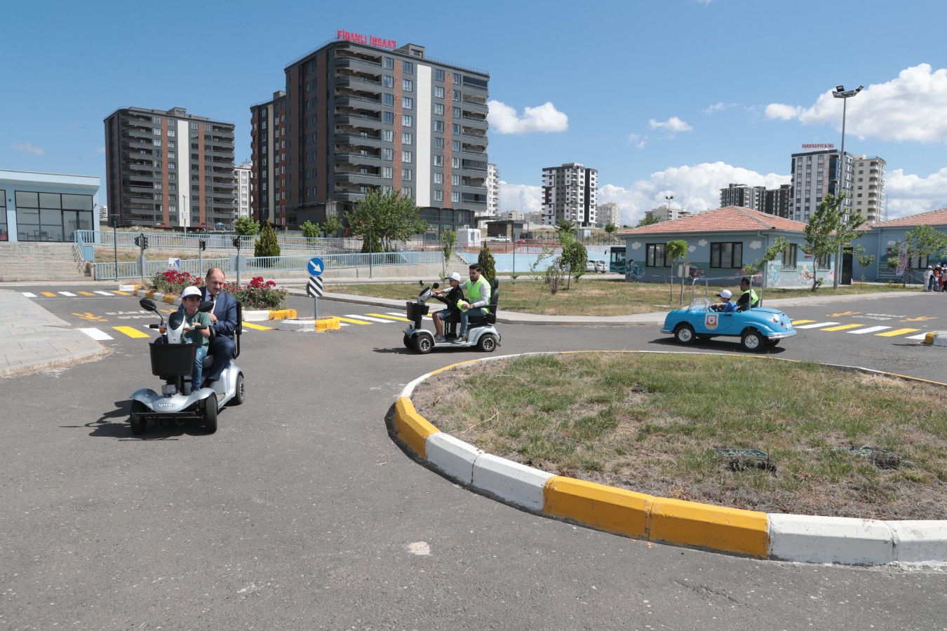 Başkan Gülpınar, Minik Çocuklarla Güvenli Trafik Eğitimine Katıldı