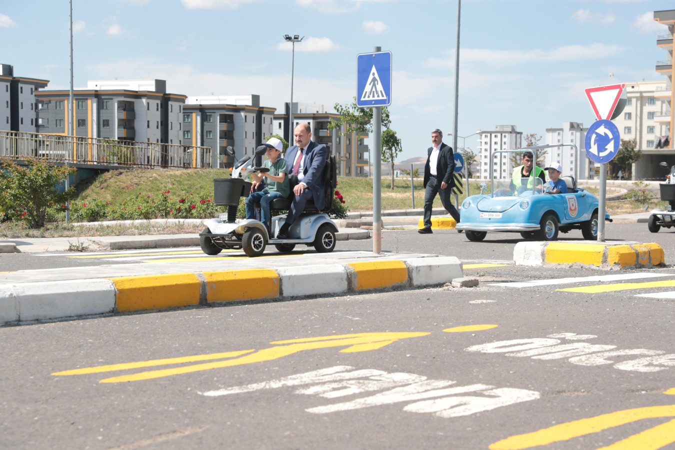 Başkan Gülpınar, Minik Çocuklarla Güvenli Trafik Eğitimine Katıldı